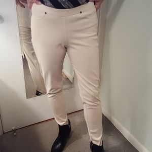 Beige/Tan pull-on jeggings